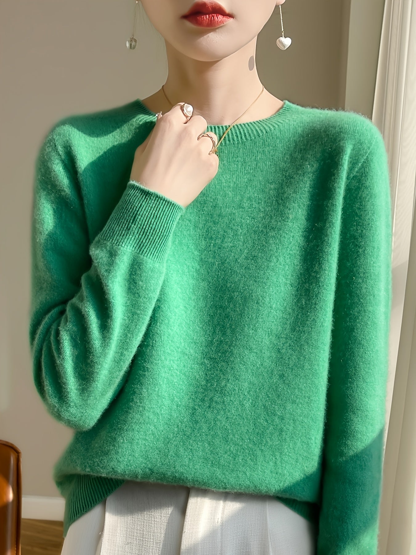 Autumn and winter crew neck pullover knitted sweater long-sleeved warm sweater fashionable solid color matching white camel beige women's top