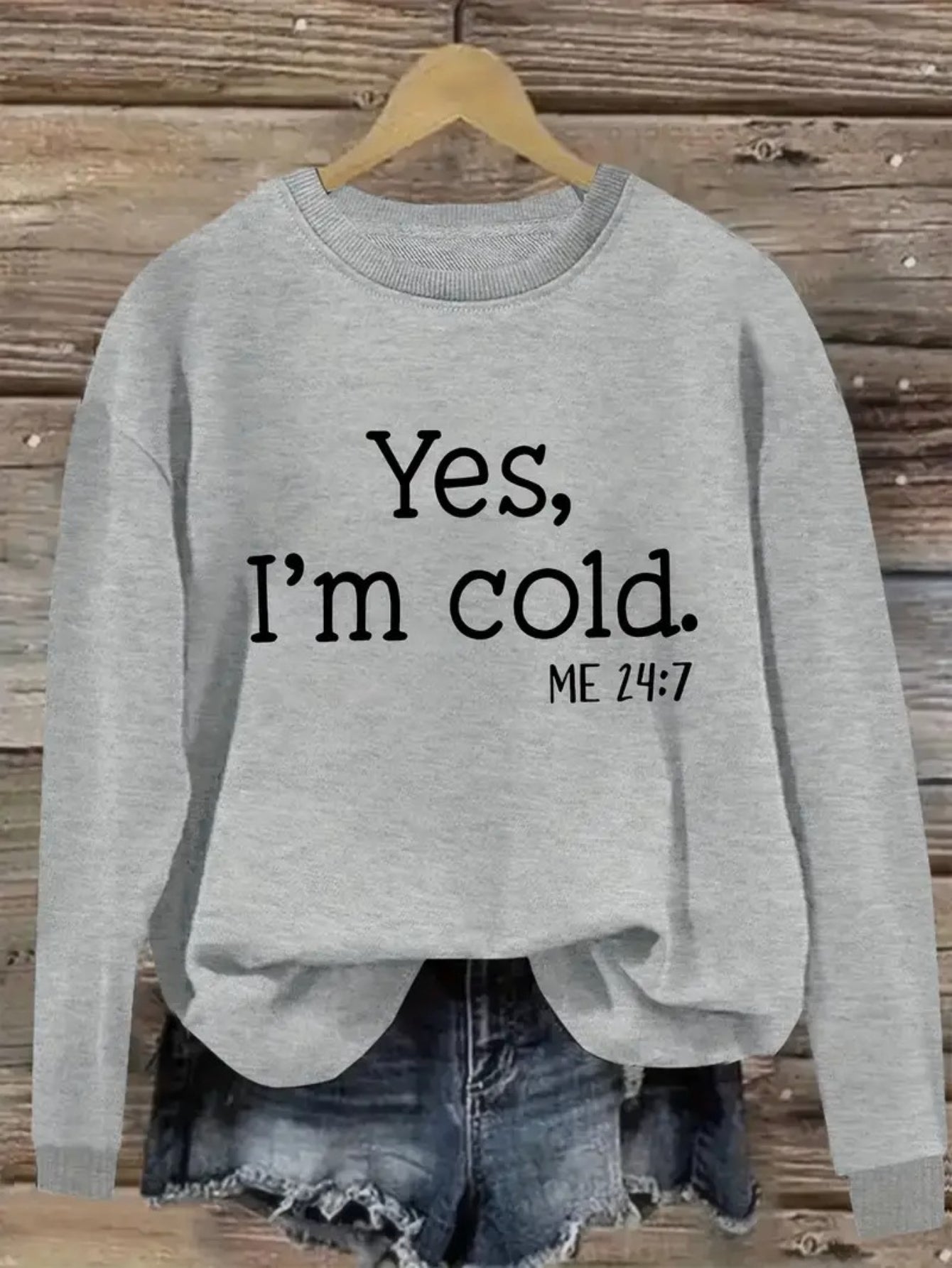 1pc Ladies Casual Round Neck Sweater, Autumn And Winter Long-Sleeved Pullover, Black Sweatshirt, European And American Fashion Printing, Halloween, Christmas, Bows, Candy Bars, Snowflakes, Books, Apples, Gingerbread Men, Christmas Trees