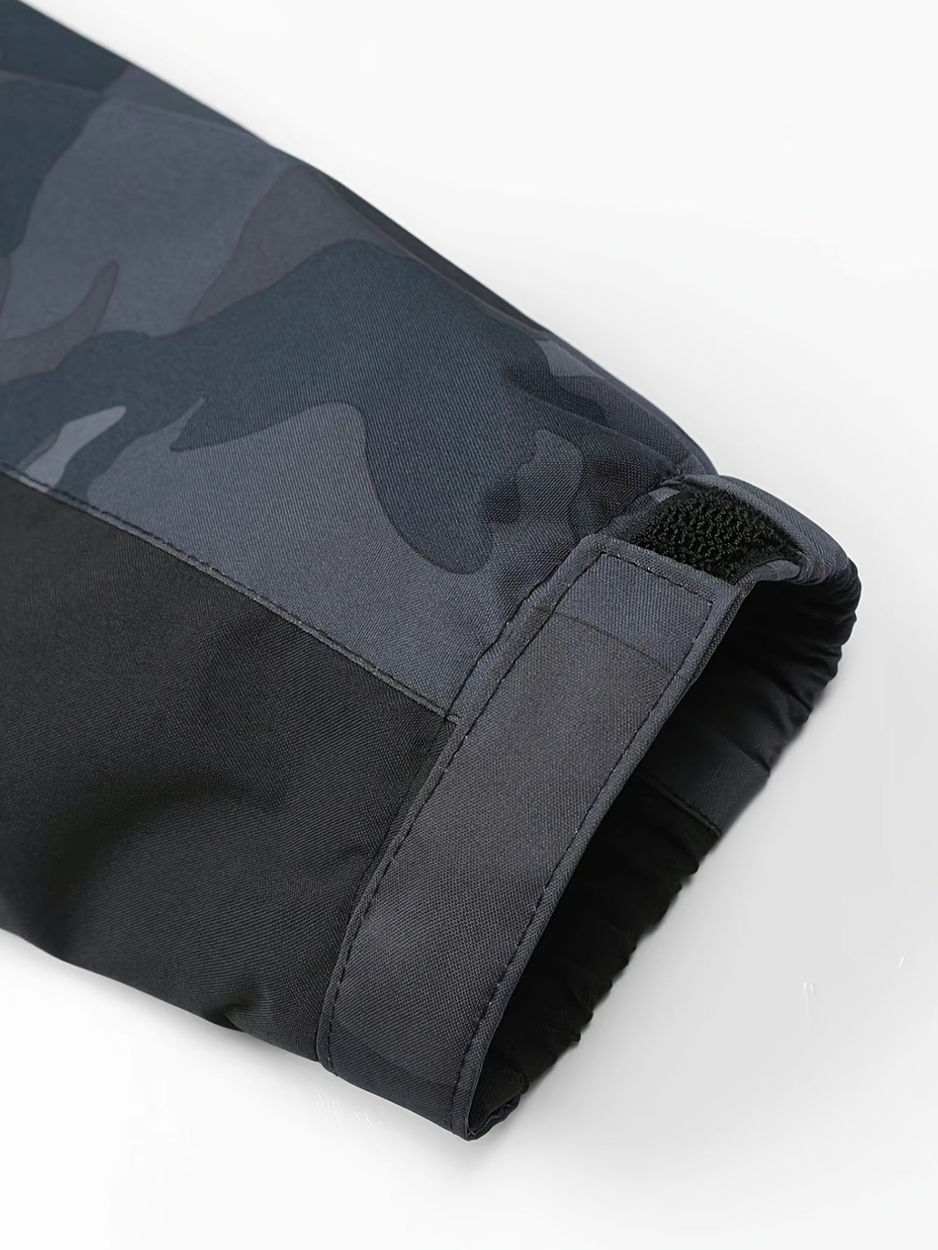 Men's All-Season Fashion Sports Outdoor Multifunctional Camouflage Jacket, Zippered Pockets, Large Capacity, Military Style, Suitable for Outdoor Activities, Travel, Fishing, Hiking, Hooded Design, Adjustable Fit, Lightweight and Versatile Style